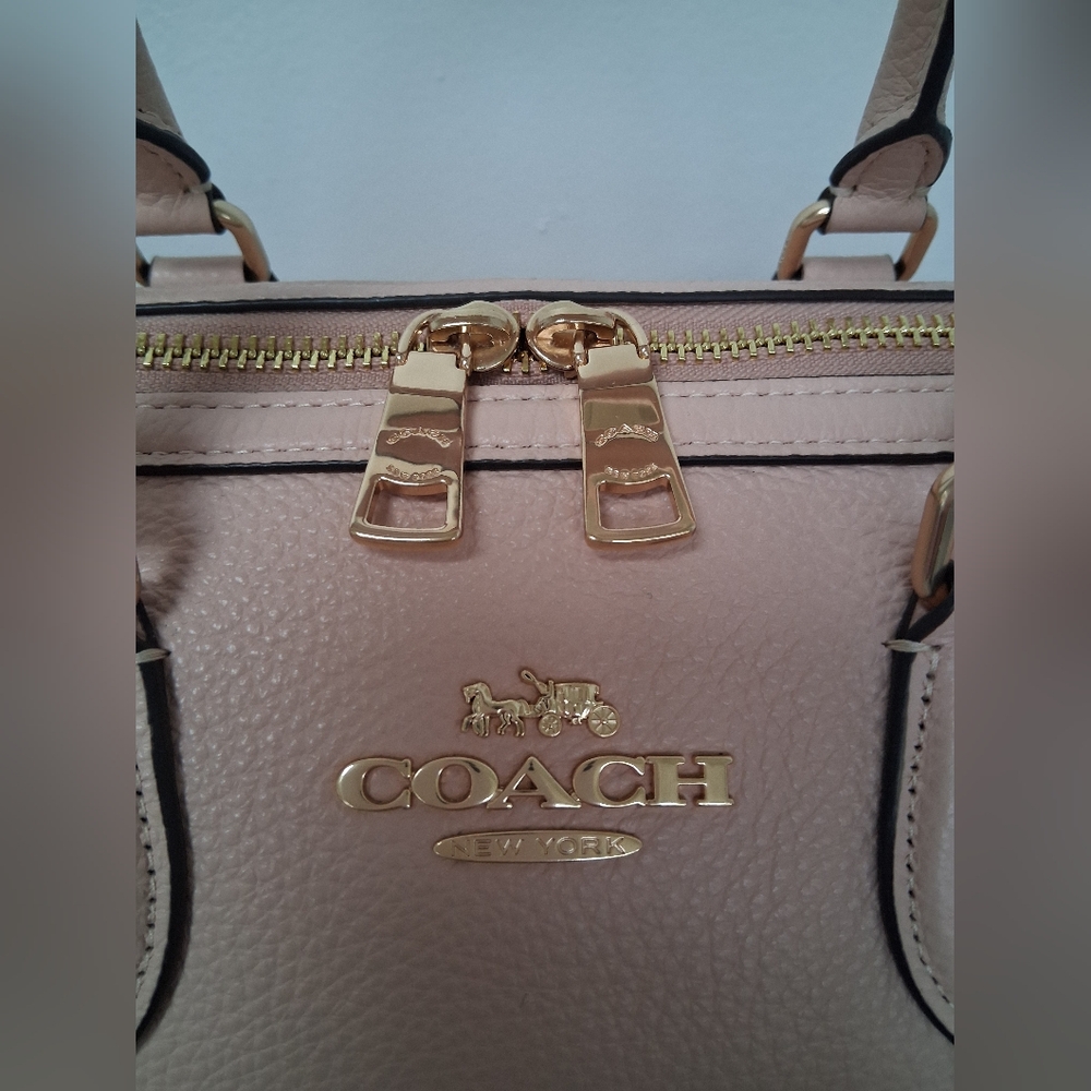 NWOT Coach Rowan Large Satchel With Shell Charm - Picture 6 of 12
